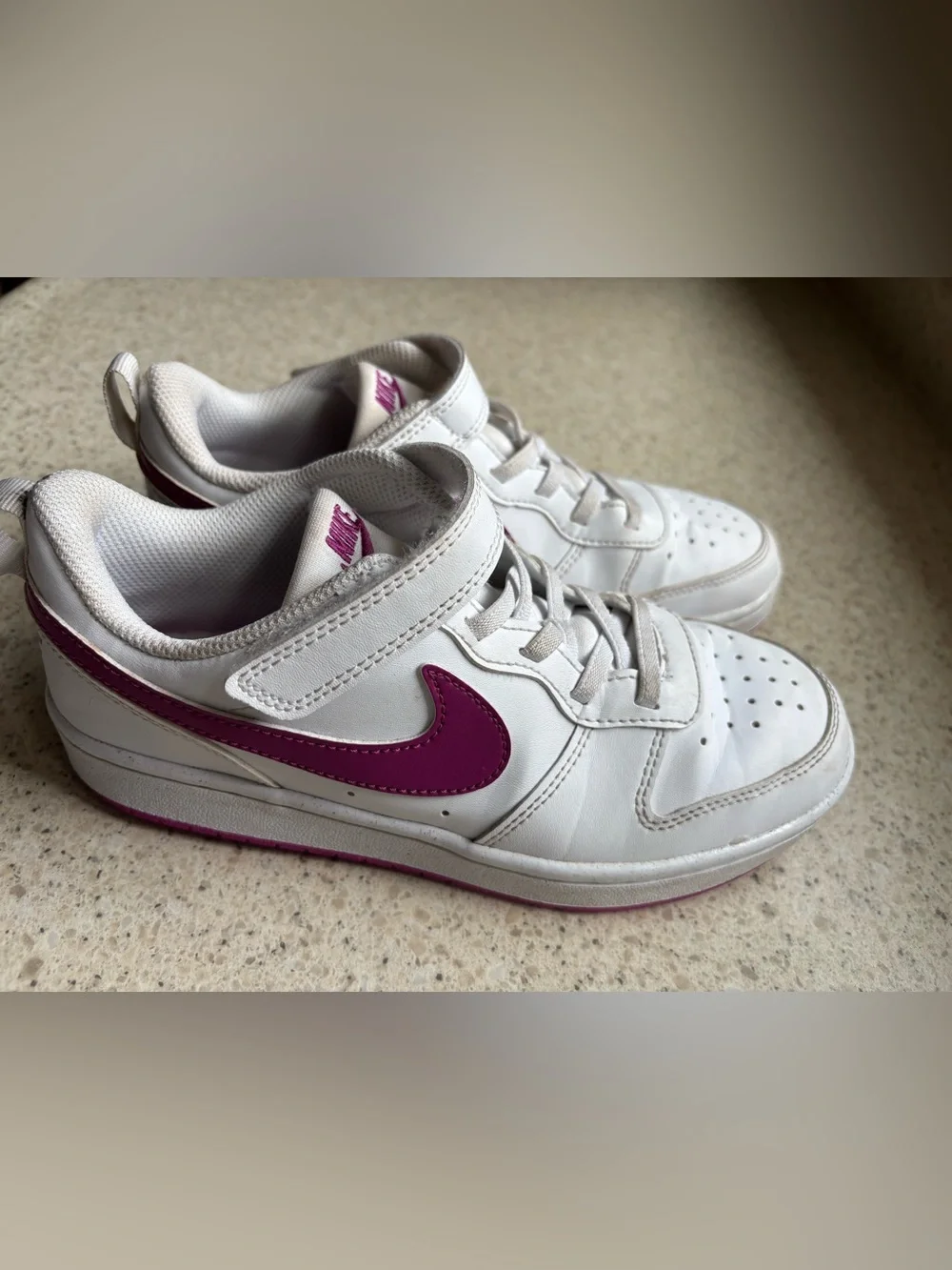 Nike Kids Shoes White & Magenta Low-Top Sneakers in Size 3 Kid Girls